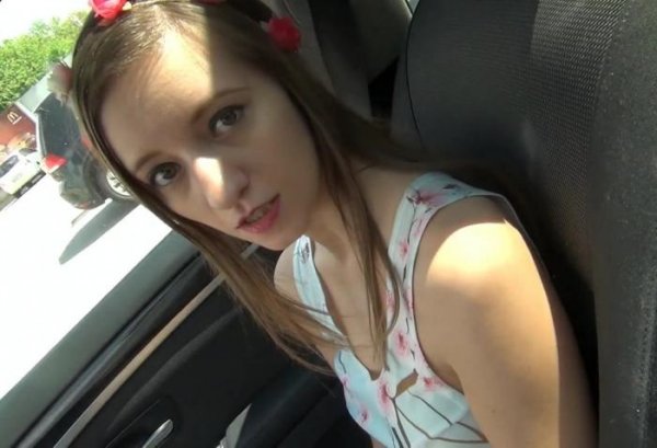Sex With Teen In The Car - Amateur