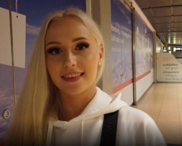 Sex With German Girl At The Airport - Lucy Cat
