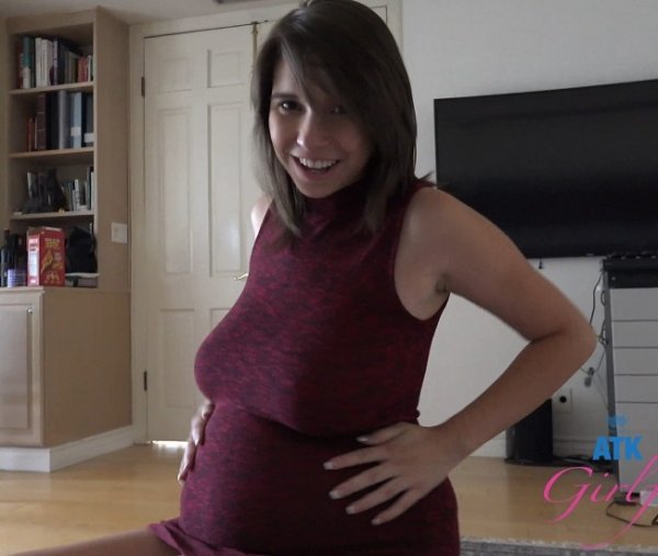 Amateur Sex With Young Pregnant Girl - Cece Capella