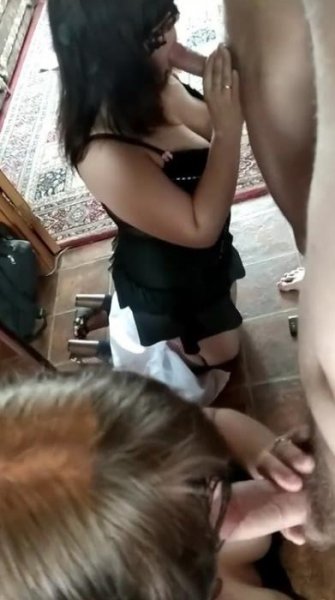 Blowjob in Front of The Mirror - Amateur