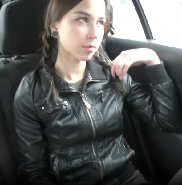 Russian Teen Suck Cock In Taxi On Back Seat - Laruna Mave