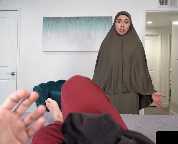Hijab Stepmom Fuck - Lilly Hall