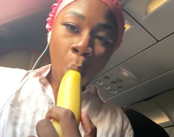 Ebony Girl Masturbate In Plane By Banan - Amateur