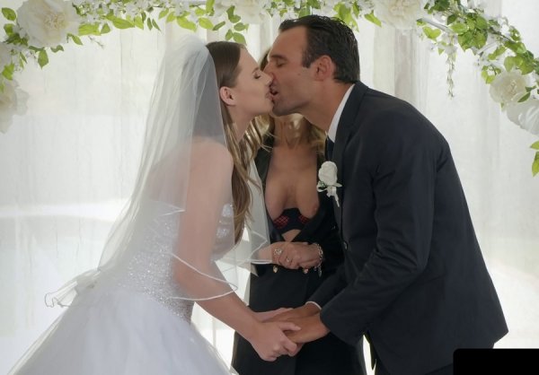 StepMom Help With First Wedding Sex - Jillian Janson, Nina Hartley