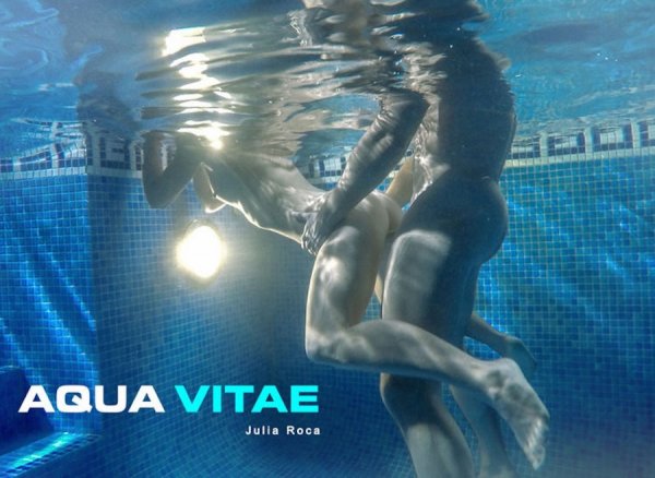Beauty Sex In Pool - Julia Roca