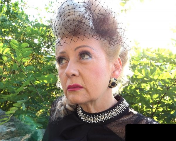 Sex With Mature Widow - Veronigue