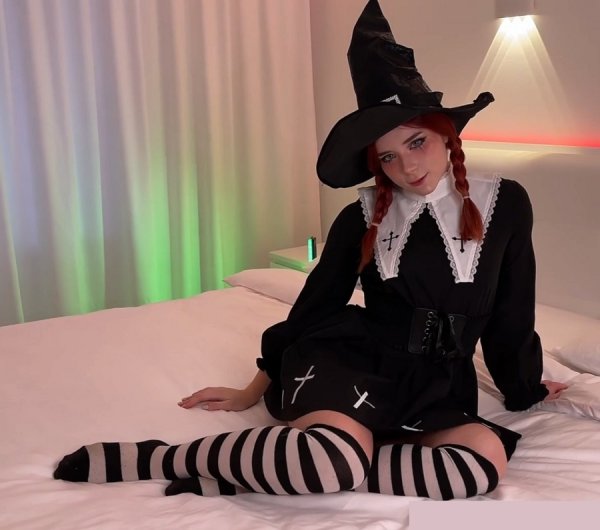 Sex With Naughty Witch - Sweety Fox