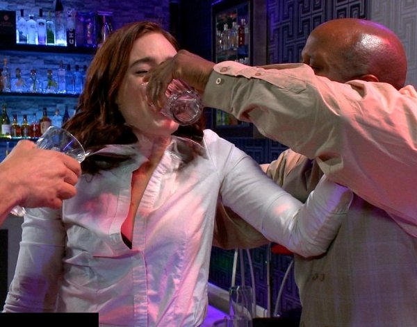 Waitress Get Drunk And Fucked - Jodi Taylor