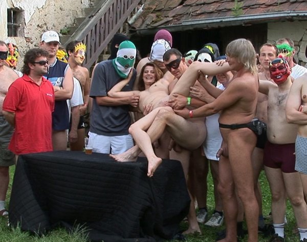 Czech Sex Orgy On Backyard - Zuzana