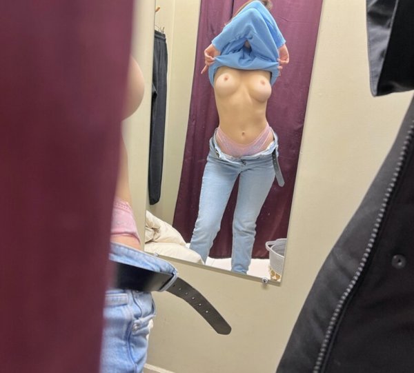 Public Real Sex  In The Fitting Room With Creampie - Feral Berryy