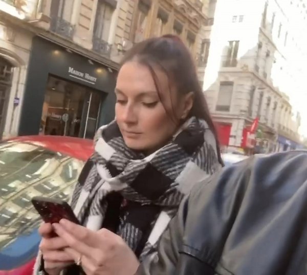 Tinder Sex Date in Lyon - France - Lia Spicy