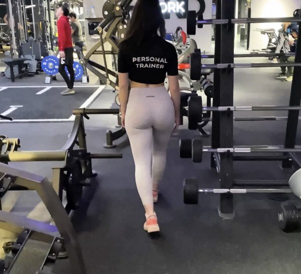 Pickup Bubble Butt Fitness Babe In Gym - Persey Diana