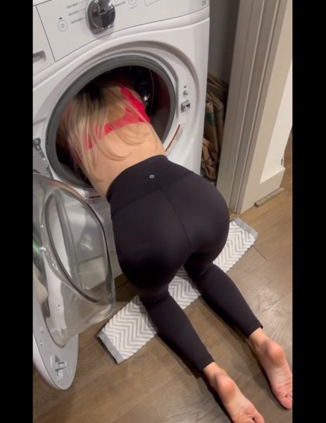 Stuck in Washing Machine And Fucked With Creampie - SmackMyCupcake