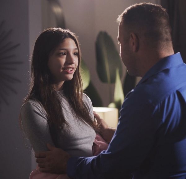 Stepdaughter Came Home For Summer Vacation And Had Sex With Stepdad For The First Time - Layla Jenner