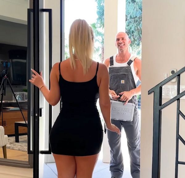 Plumber Johnny Sins Fuck Hot Blonde Housewife - Savannah Bond