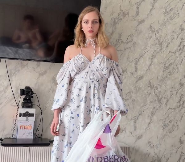 Showed Off Her Intimate Purchases And Jumped On A Dick - Arisha Mills