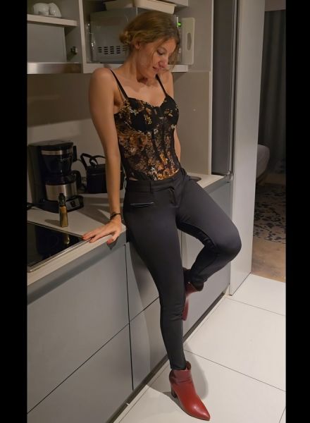 Sex With A Beautiful Girlfriend In The Evening After Work - Luxymin