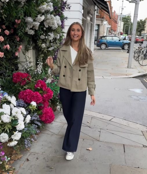 Pickup And Fuck In London - Lillian Phillips