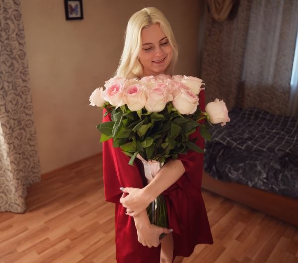 I Paid The Courier With My Pussy - MiYukee