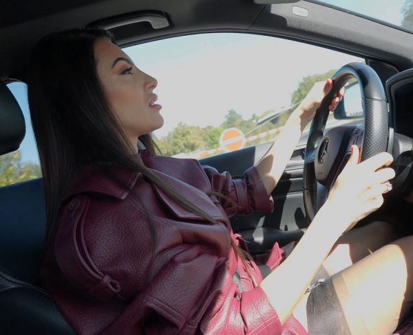 The Wife Goes To Work To Have Sex With Truck Drivers For Money - Alysa Nylon