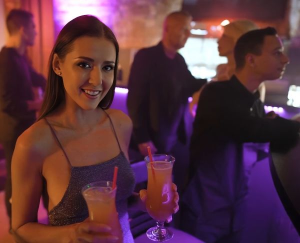 Sex In A Nightclub With A Beautiful Girl - Sybil