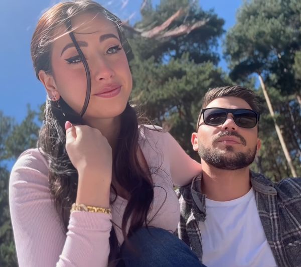 Young French Girl Makes A Guy Cum Twice - Hello Limoon