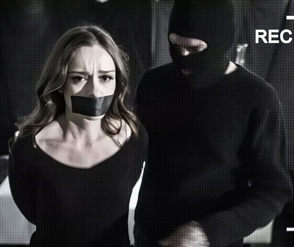 Two Robbers Fuck A Girl With Double Penetration - Lily Glee