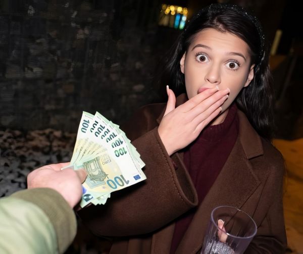 The Lonely Party Girl Pickup And Fuck For Money - Asandra Dewy