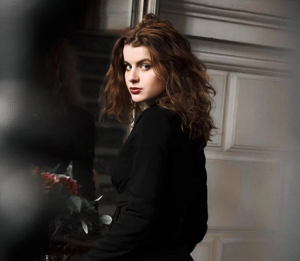 Hot Wife Gets Fucked Hard By Her Hubbys Best Friend While He Jerks Off His Mini Cock In The Next Room - Janete Sharon